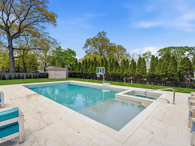 4 Cheryl Dr — Photo 32
