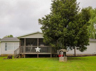 2142 W Division Rd, Petersburg, IN 47567