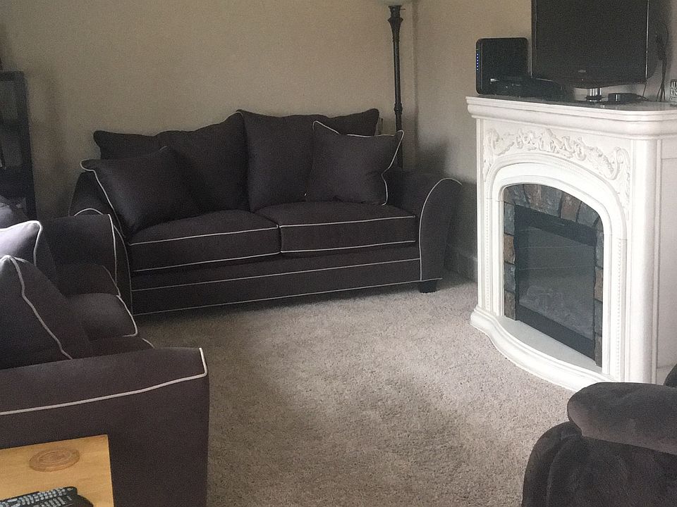2nd image of 132 Morris Cir