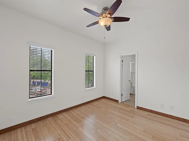 4401 Speedway St #114 — Photo 13
