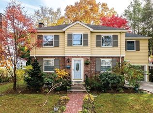 9 Puddingstone Rd, Brookline, MA 02467