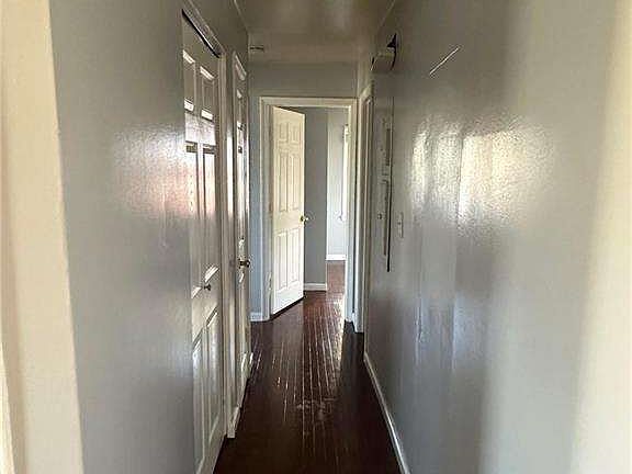 3rd image of 407 Hilltop Dr
