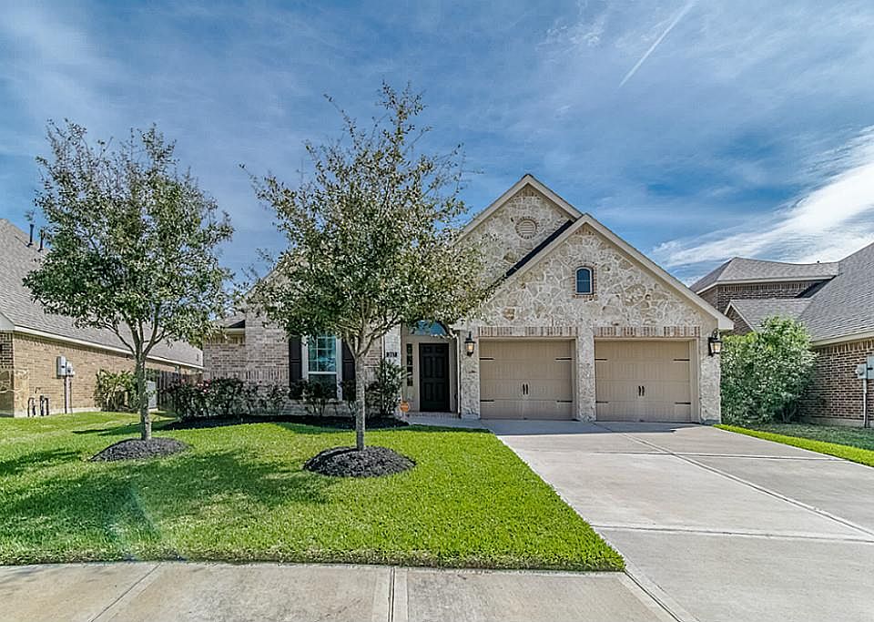 1st image of 2817 Field Hollow Dr