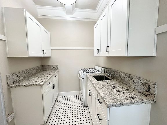5th image of 2600 N St APT 1