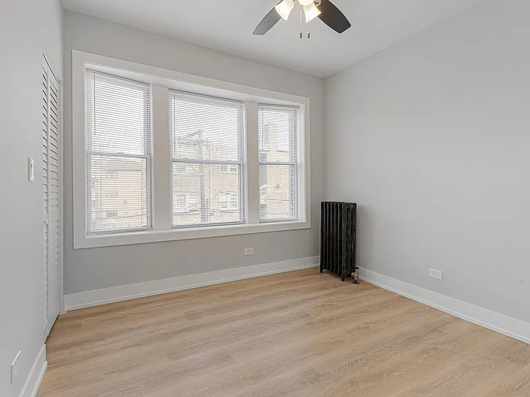 7417 N Clark St — Photo 44