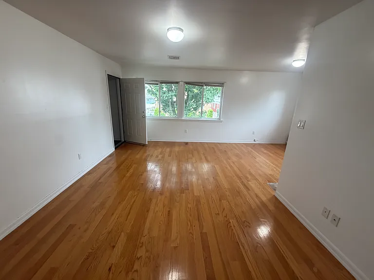 170 Titus Ave #B — Photo 4