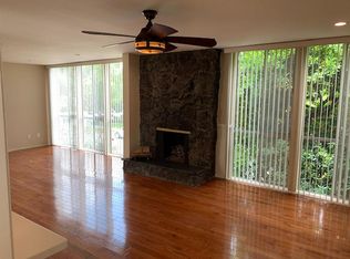 2714 W Clark Ave #6-F, Burbank, CA 91505