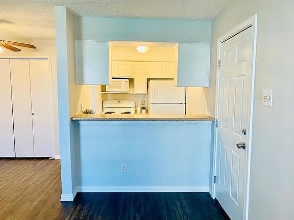 3rd image of 7621 McCallum Blvd APT 108