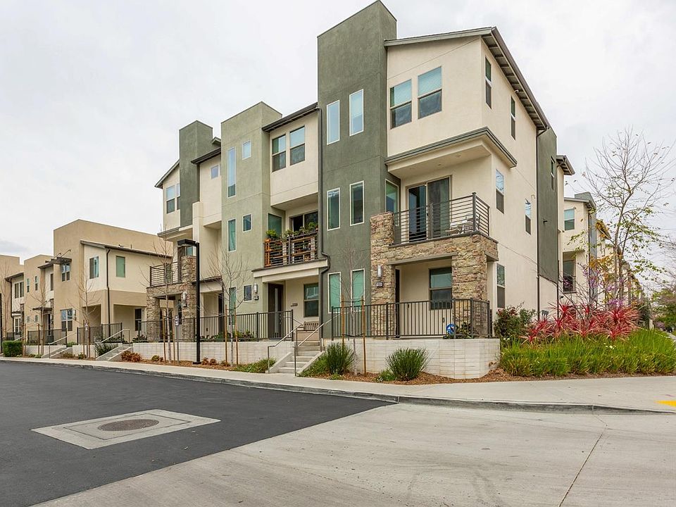 1st image of 19502 Astor Pl