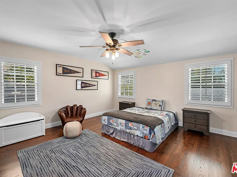 15434 Sutton St — Photo 33