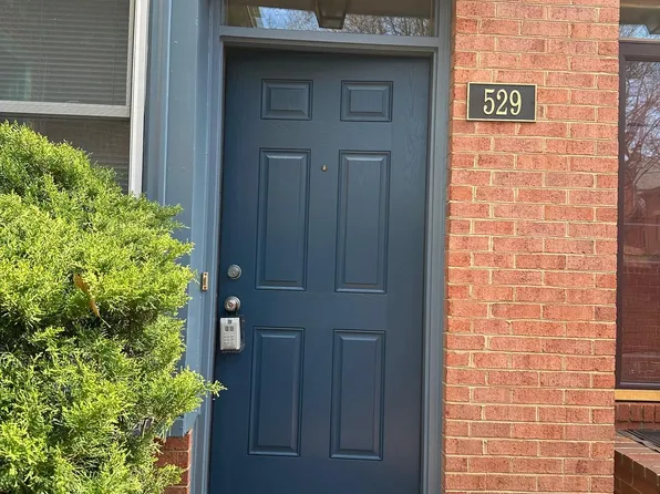 529 Colecroft Ct, Alexandria, VA 22314