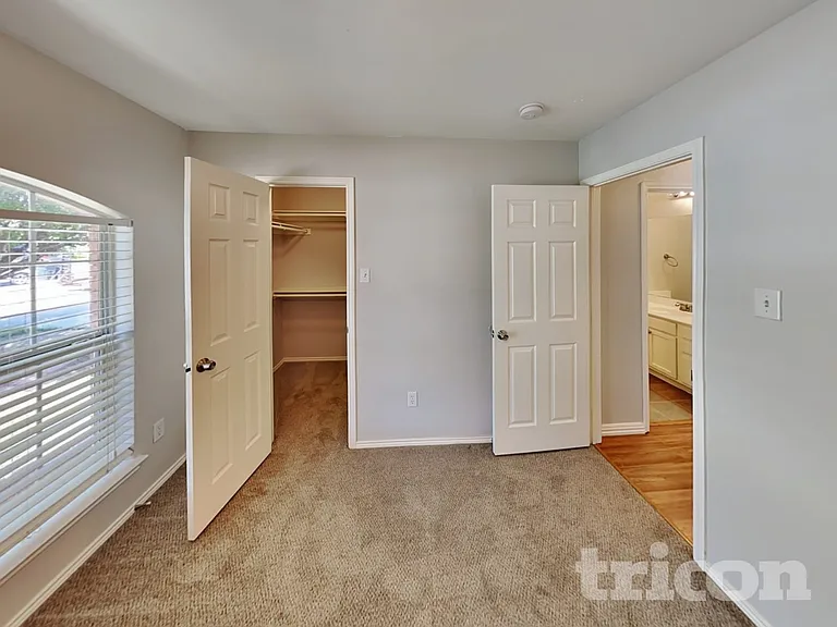 1012 Rachel St — Photo 12