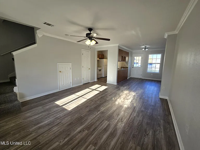 10479 Cal Ln — Photo 2