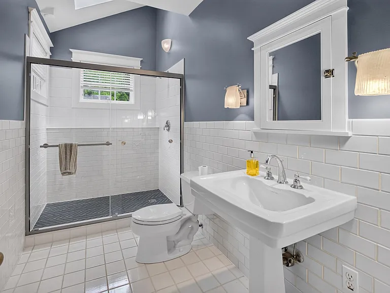 7013 Maple Ave — Photo 15
