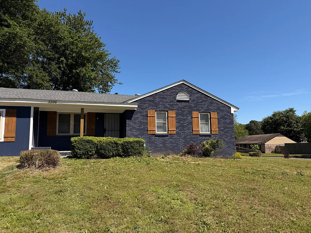 Building Photo - 3396 Ladue St