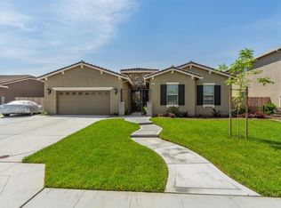 833 E Aretha Ave, Fowler, CA 93625
