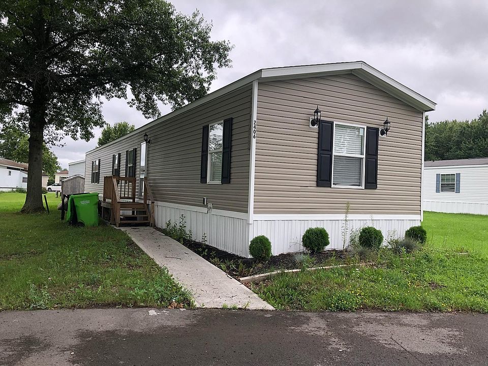 2nd image of 2406 Chelsea Ct