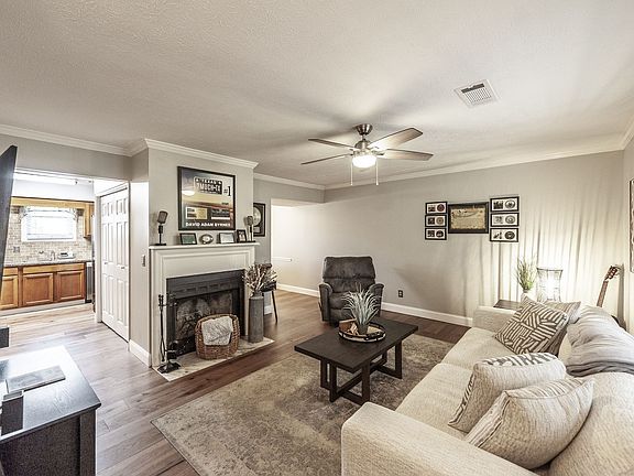 3rd image of 430 Walton Ferry Rd APT 1606