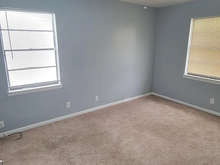 1006 Jefferis Ave — Photo 10