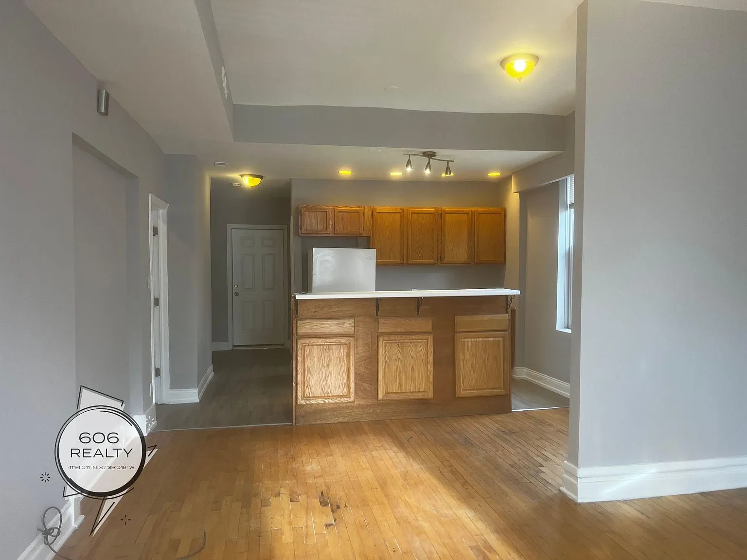 Updated Lawndale Garden Unit Available — Photo 2