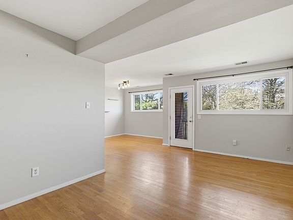 4th image of 521 Epsom Rd APT 2C