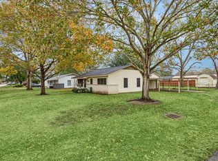 1733 Jones St, Rosenberg, TX 77471