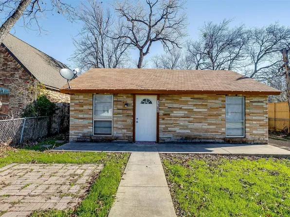 1108 Yale St, River Oaks, TX 76114