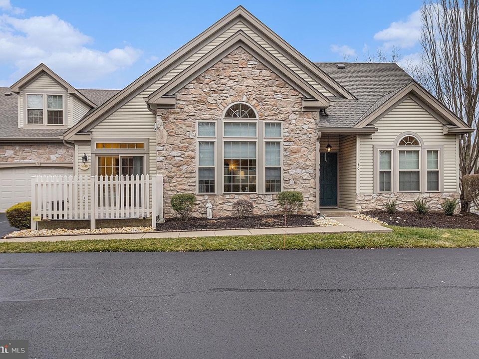 1st image of 70 Legacy Oaks Dr