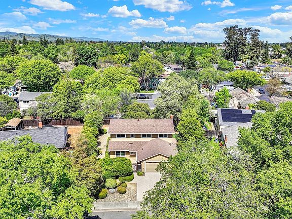4th image of 113 Bel Air Drive
