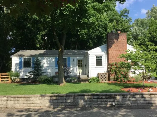 17 Ann Dr, Tappan, NY 10983