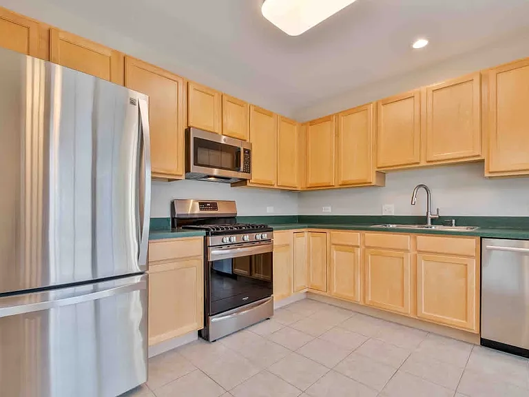 14 S Prospect St #211 — Photo 6