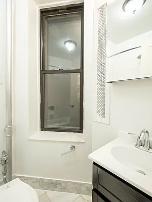 Rented by City Connections Realty | media 5