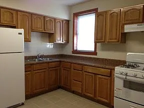 2859 N Austin Ave — Photo 2