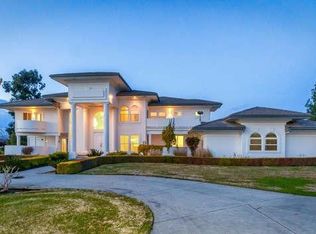 2790 E Silaxo Rd, Clovis, CA 93619