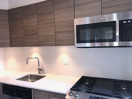 Rented by Stonehenge NYC LLC | media 22