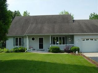 809 Sunset Dr #A, Kouts, IN 46347