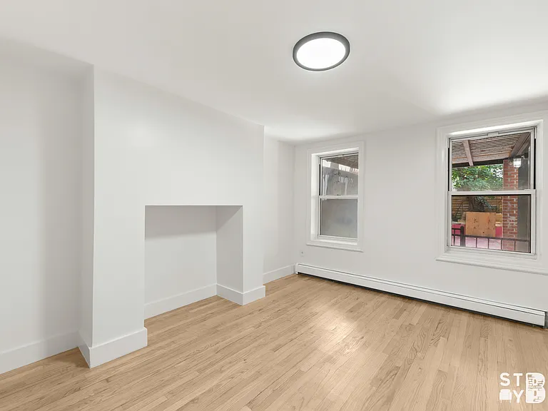 160 Putnam Ave #1 — Photo 10