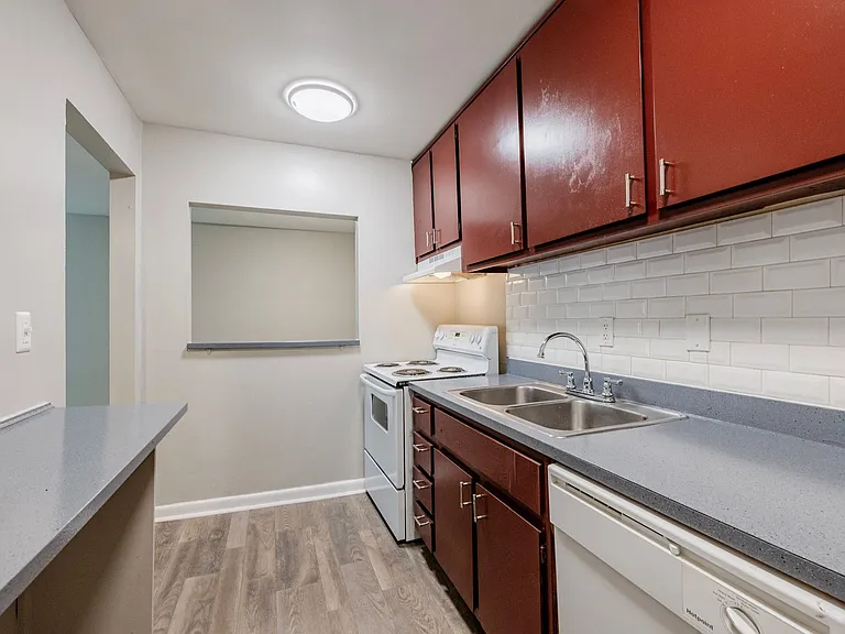 Modern Living in the Heart of Northlake — Photo 16