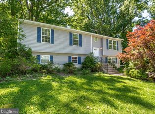 5146 Larchmont Rd, Chesapeake Beach, MD 20732