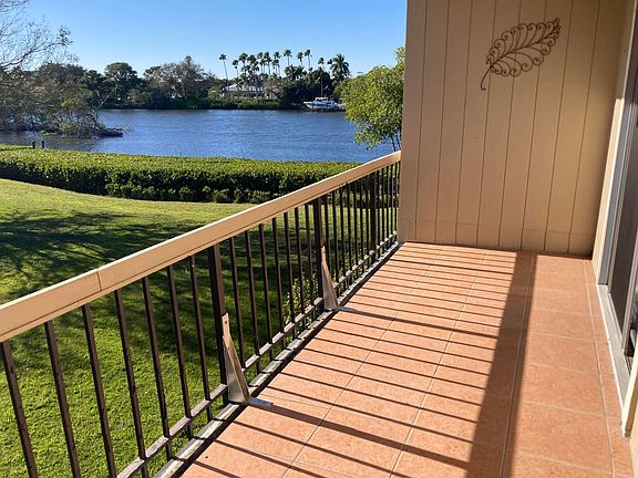 5th image of 9120 SE Riverfront Terrace #a