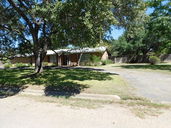 2nd image of 360 Louise Dr