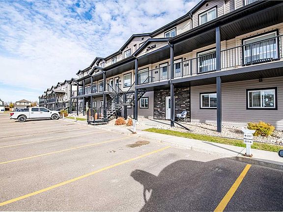 2nd image of 81 W Willow Rd #207