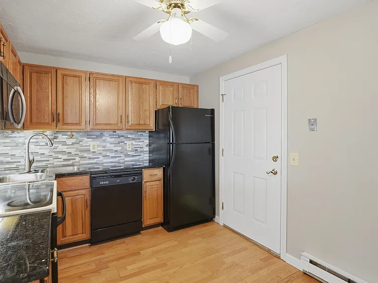 51 Alvarado Ave #204 — Photo 2