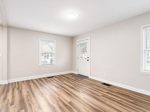 4th image of 2609 Lindsay Ave