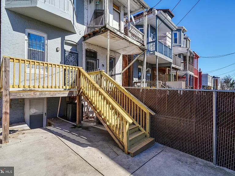 2910 Auchentoroly Ter — Photo 14