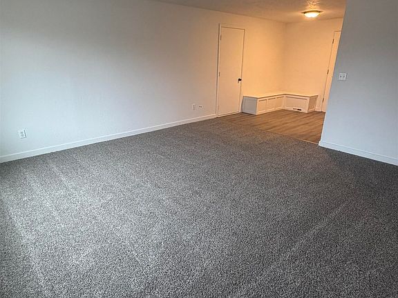 4th image of 1026 Sweetwood Cir