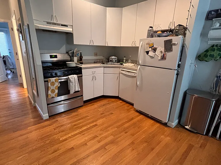 180 Bolton St — Photo 13