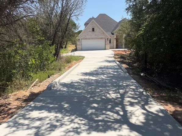 4011 Ponca Dr, Granbury, TX 76048