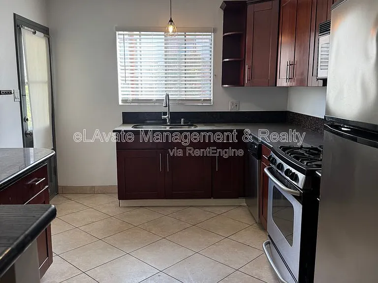 12157 Chandler Blvd #4 — Photo 5