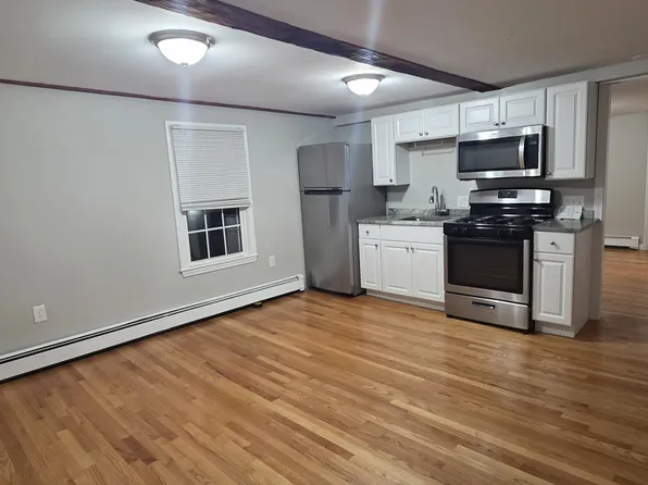 80 Cabot St #3, Beverly, MA 01915